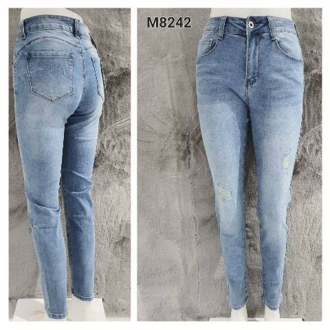 Jeansy damskie M8242 1 Kolor 36-44 1