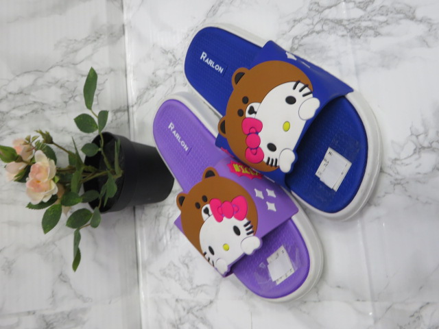 Klapki damskie YX-83 MIX BLACK-YELLOW-PURP-ROYAL 36-41