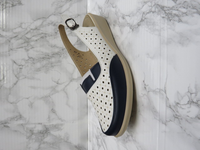 Klapki Damskie J33-1 WHITE/BLUE  36-41