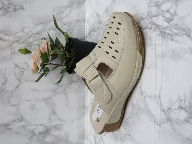 Klapki Damskie DJ6-15 BE 39-43