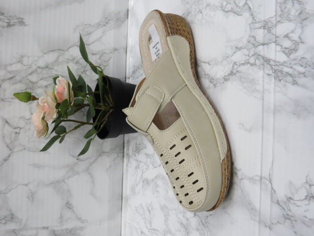 Półbuty Damskie DJ6-15 BE 39-43 1