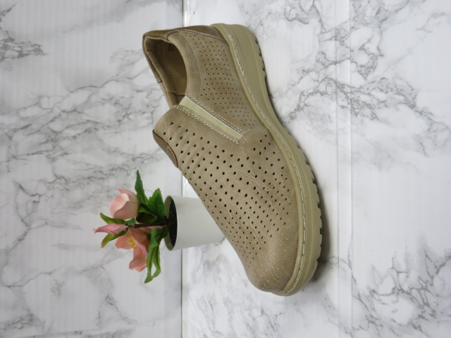 Półbuty Damskie 22T46-5 JEDEN 36-41 1