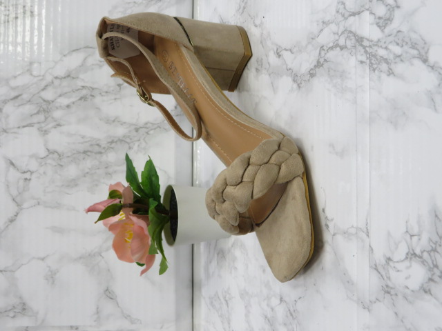 Szpilki damskie CH-131 APRICOT 36-41 1