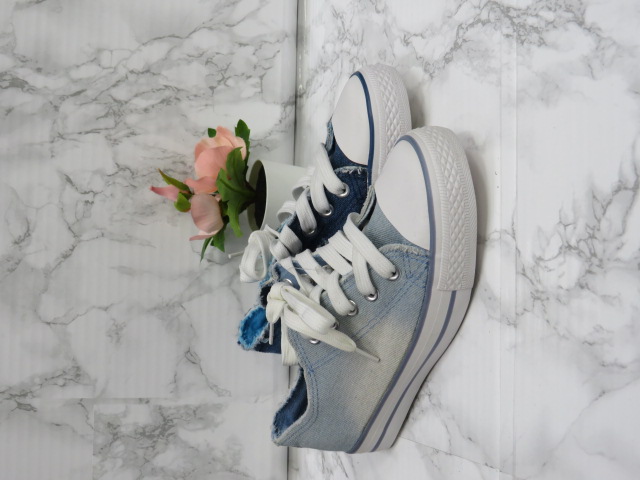 Trampki Dziecięce 8240 JEDEN 30-35 1