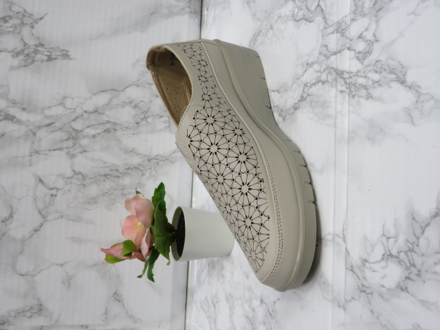 Półbuty Damskie 0586 BEIGE 36-41 1