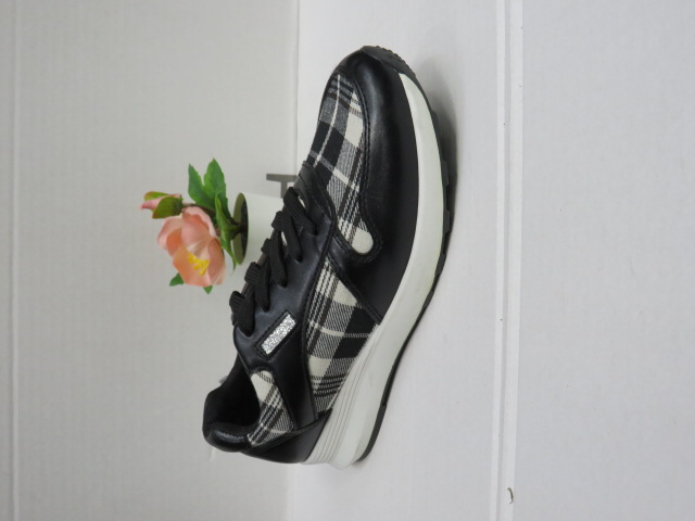 Sportowe Damskie XWH-320 BLACK 36-41