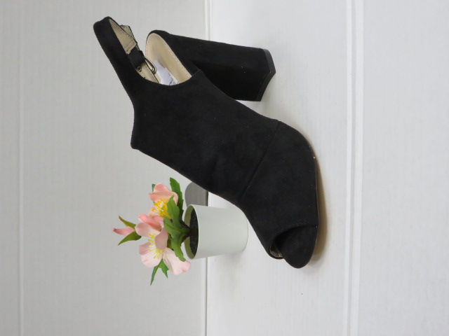 Czółenka damskie C-06 BLA 36/41 1