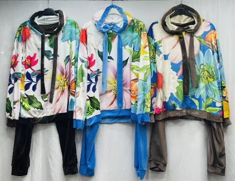 Komplet damskie 8483 Mix kolor Standard (towar polskie)