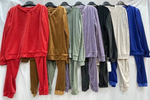 Komplet damskie 8495 Mix kolor Standard (towar polskie)