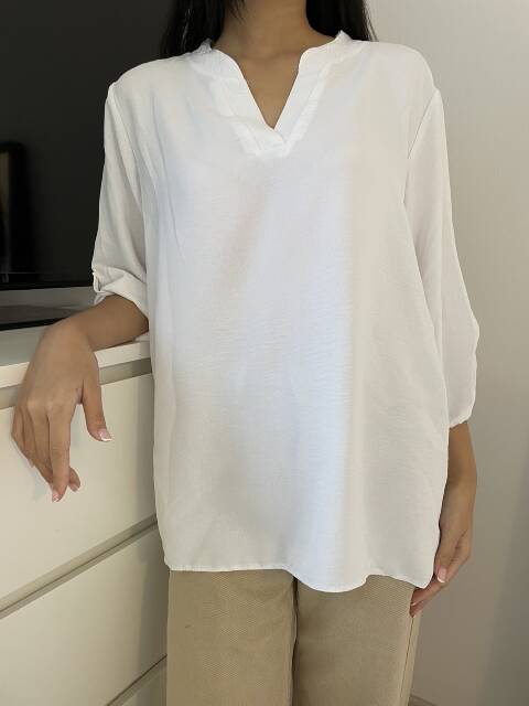 Bluzka damska 8929 1 kolor 46-54 (towar polskie)