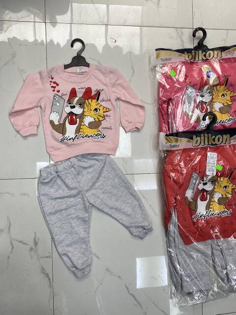 Komplet dziewczęcy 3975 1 kolor 2-5 1