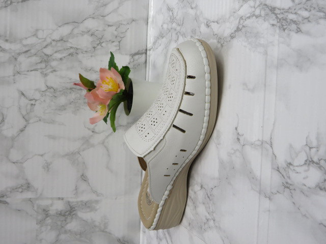 Klapki Damskie J19-11 WHITE 36-41 1