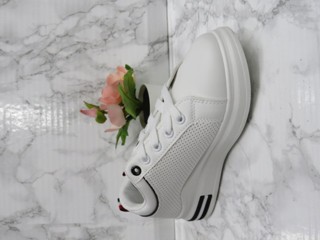 Buty Sportowe Dziecięce C900 WHITE/BLACK 30-35 1