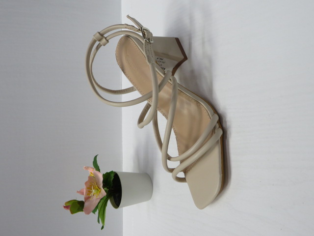 Czółenka damskie V7-66 BEIGE 36-41