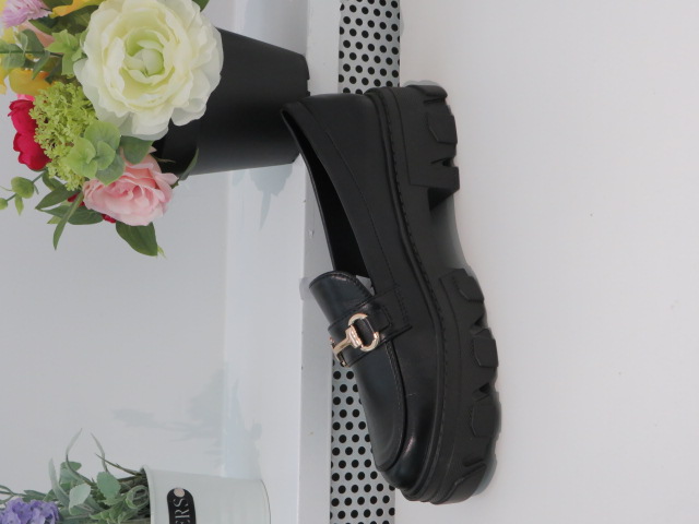 Półbuty Damskie J18 JEDEN 36-41 1