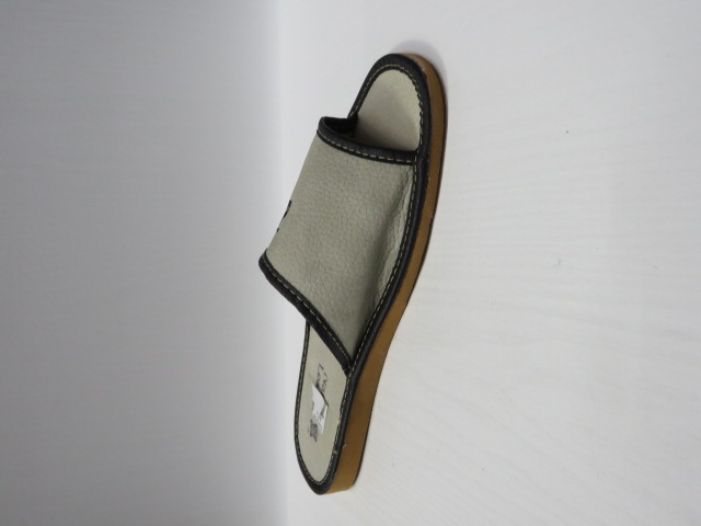 Kapcie Meskie M-7A JEDEN 40-45 1