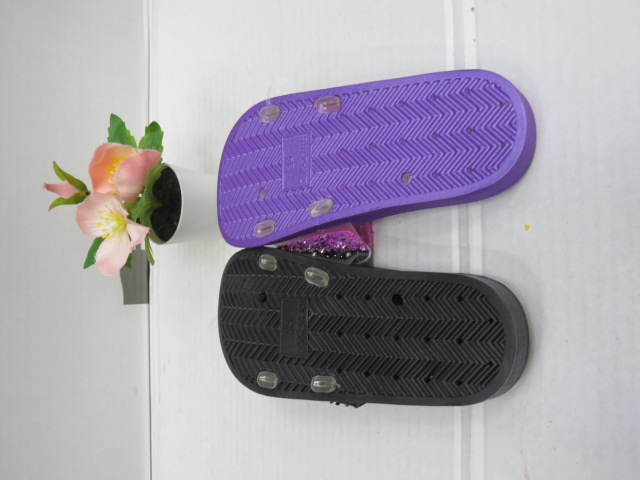 Kapcie Dziecięce XF-16 JEDEN 30-35 2