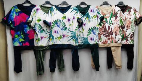 Komplet damskie 8070 Mix kolor Standard (towar polskie)