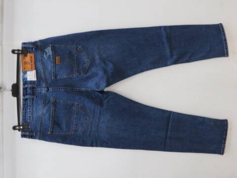 Jeansy męskie A35 1 kolor 31-40 2