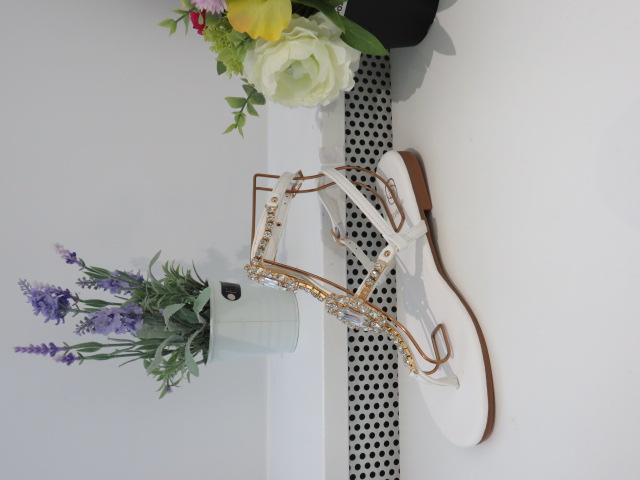 Sandały damskie CD300 WHITE 36-41 1