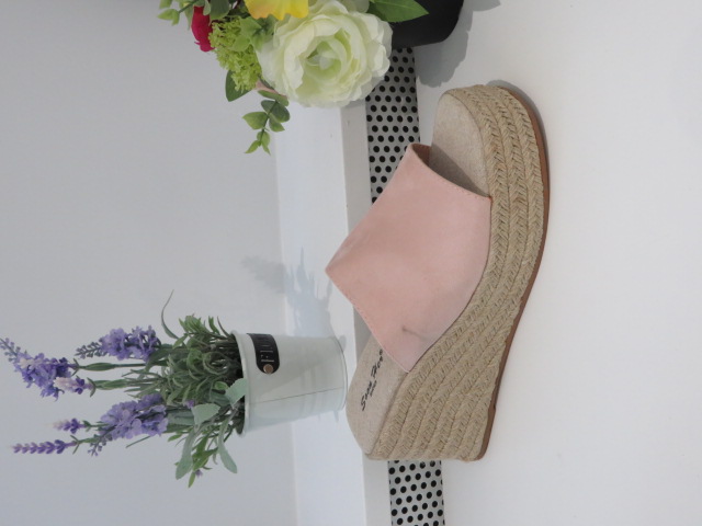 Klapki Damskie AM05 JEDEN 36-41