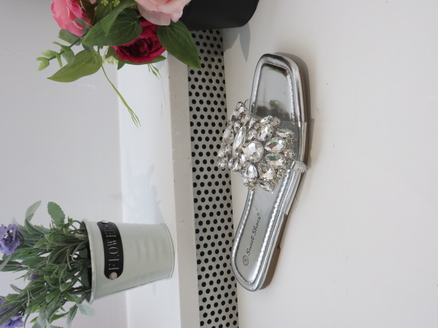 Klapki Damskie W952 SILVER 36-41