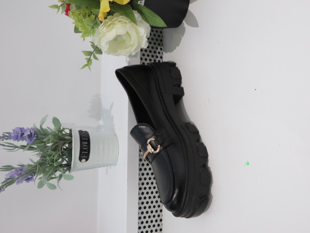 Półbuty Damskie J18 JEDEN 36-41 1