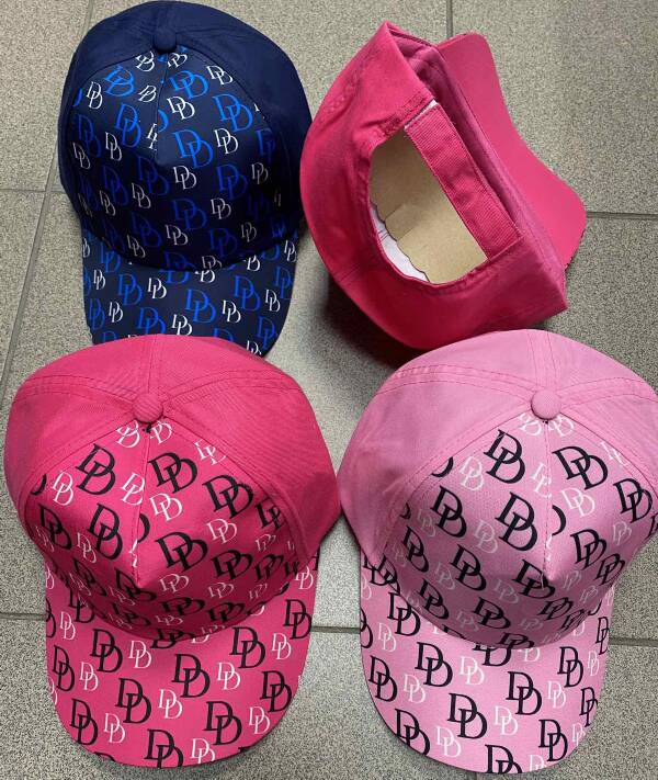 Czapki dziewczęce  6240 Mix kolor Standard