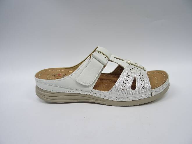 Klapki Damskie CC2226 WHITE 36-42