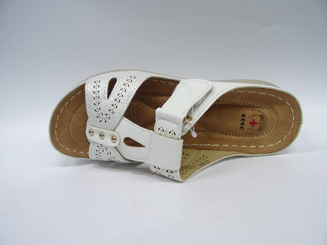 Klapki Damskie CC2226 WHITE 36-42 1