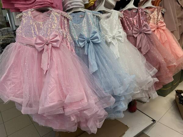 Sukienki dziewczęce 7443 1 kolor 4-14