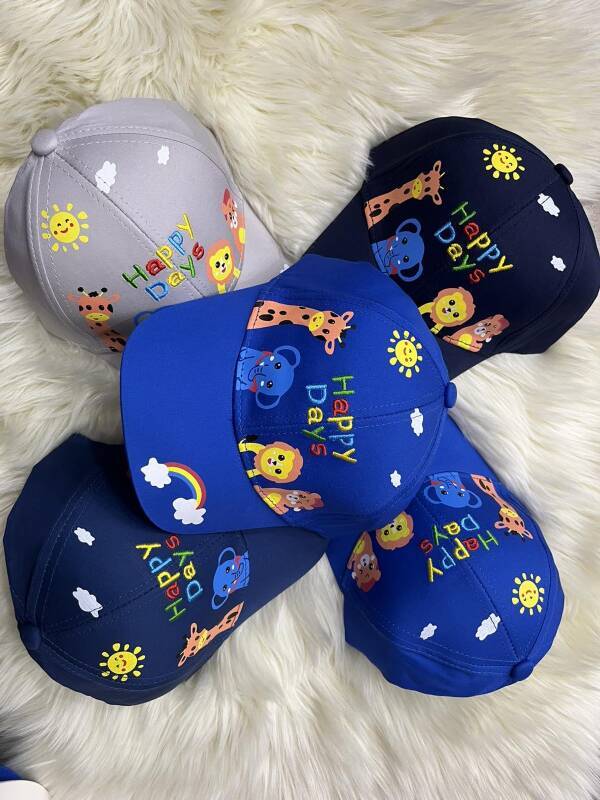 Czapki chłopięce 8405 Mix kolor Standard