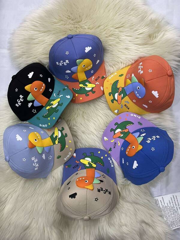 Czapki chłopięce 8406 Mix kolor Standard