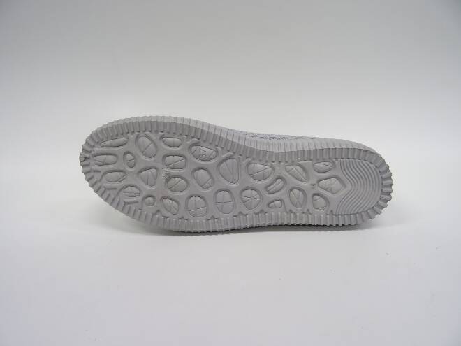 Półbuty Damskie B68-3 JEDEN 36-41 2