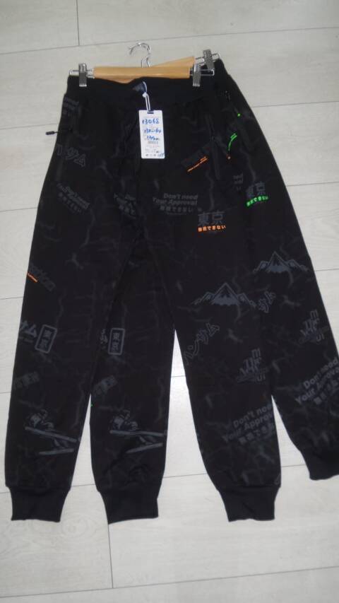 Spodnie dresowe chłopięca 3306 Mix kolor 134-164 1