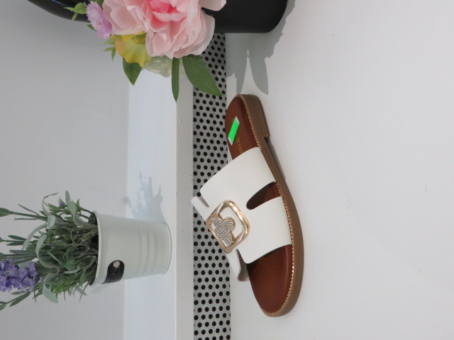 Klapki Damskie 20698-11 WHITE 36-41