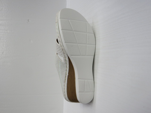 Klapki Damskie N22-896 WHITE 36-41 2