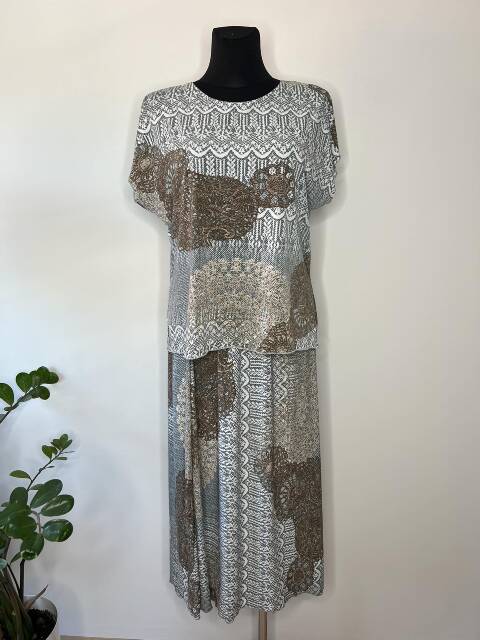 Komplet bluzka + spodnica 7638 1 kolor 44-54 (Towar Polskie) 1