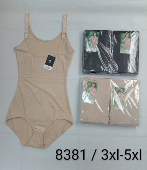 Komplet Damskie 8381 Mix kolor 3XL-5XL 1
