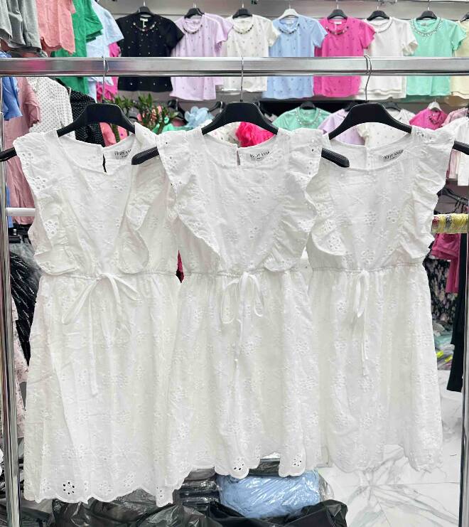 Sukienka dziewczęca 3836 1 kolor  4-14(Towar Tureckie) 1