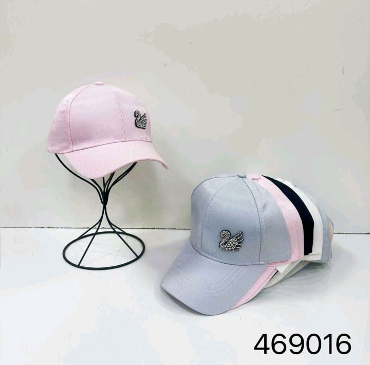 Czapki damskie 469016 MIX KOLOR STANDARD