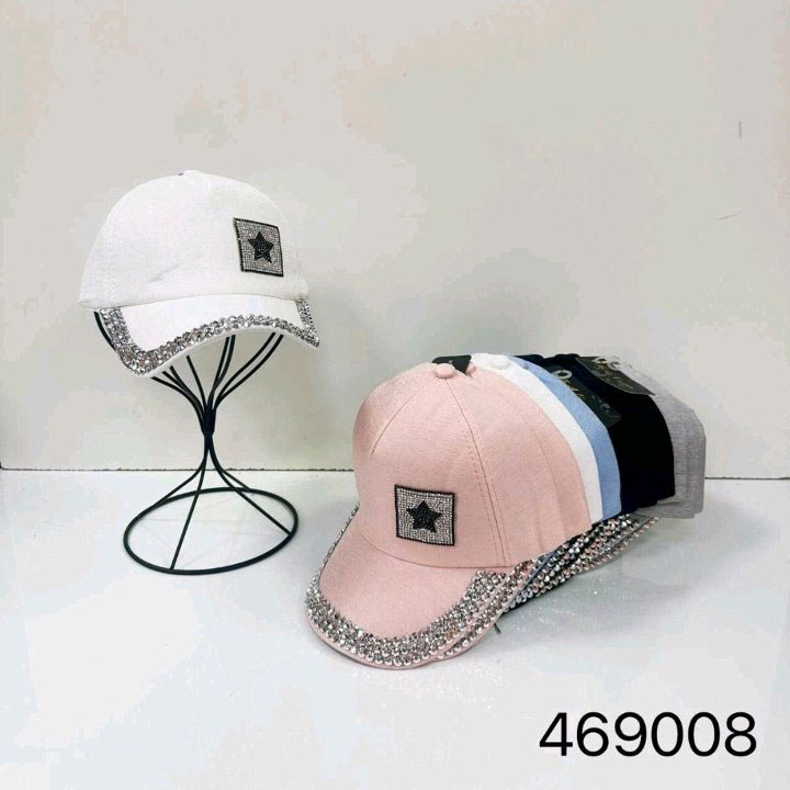 Czapki damskie 469008 MIX KOLOR STANDARD