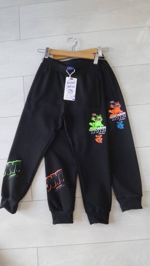 Spodnie dresowe chłopięce 1137 Mix kolor 98-128 1