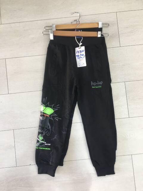 Spodnie dresowe chłopięce 1150 Mix kolor 98-128 1