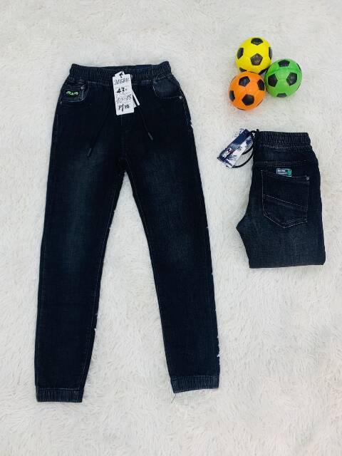Jeansy chłopięca 1656 1 kolor  10-18 1