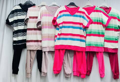 Komplet damskie 9514 Mix kolor Standard (Towar Polskie) 1