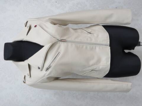 Kurtka skórzana damskie ZW21012 1 kolor S-2XL