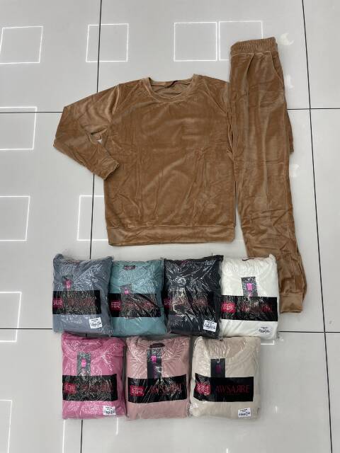 Komplet damskie 5700 1 kolor S/M-L/XL (Towar Tureckie)