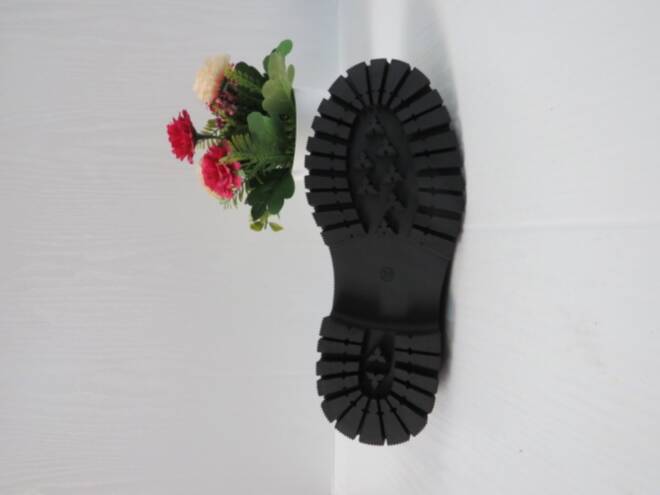 Półbuty Damskie E32199-2 JEDEN 36-41 2