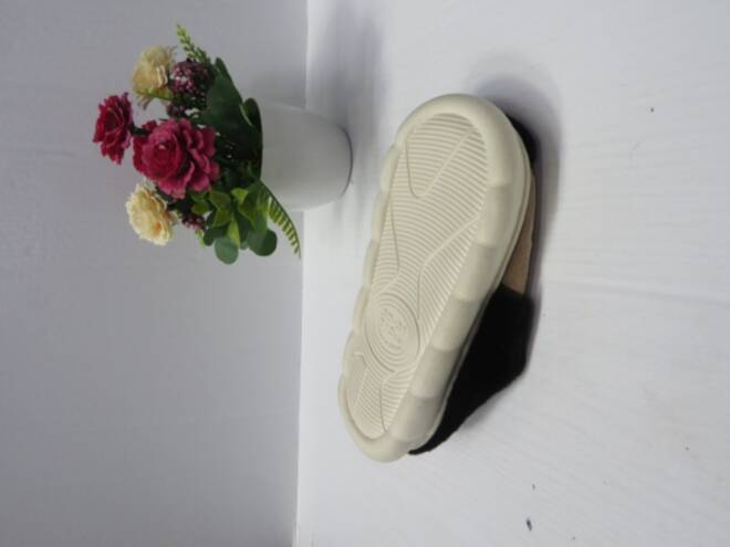 Kapcie Dziecięce WSA-116 BLACK 28-35 2